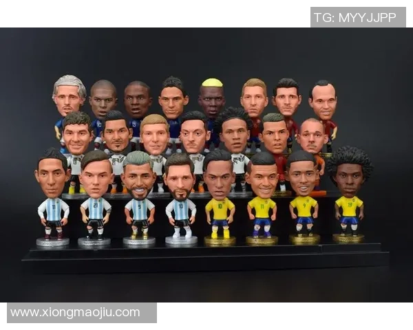足球球星限量版玩具手办打造明星球员经典瞬间收藏品